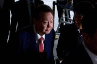 "내란 수괴인 줄 알았지만 팬티 수괴"…여야, 윤석열 속옷 차림 질타
