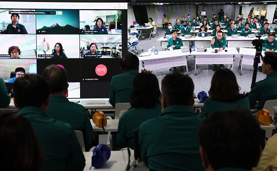 2025 을지연습 최초 상황 보고에 참석한 임태희 경기도교육감. 사진=경기도교육청 제공