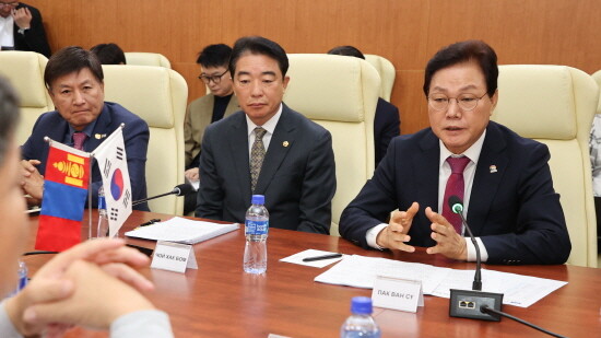 울란바토르시장 면담 장면. 사진=경남도 제공