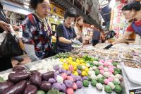 [시선25] 매력 뿜뿜에 가격도 착해…추석 맞이 전통시장 나들이