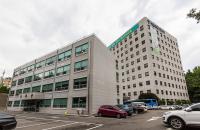 교직원에 손주 등하교와 반려견 배변 처리 지시한 사립학교 이사장