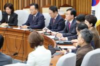 "집값 떨어지면 사라"던 국토부 차관 갭투자 의혹에…국힘 "노골적 위선과 내로남불"