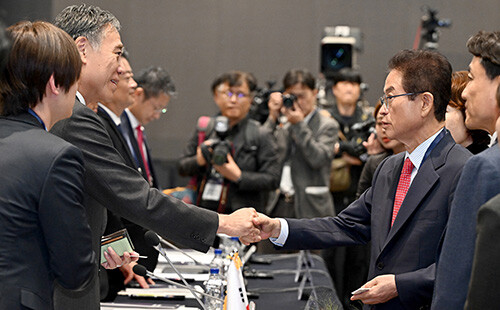 이철우 지사가 12일 인천시 경원재에서 열린 제8회 한일시장지사회의에 참석하고 있다. 사진=경북도 제공