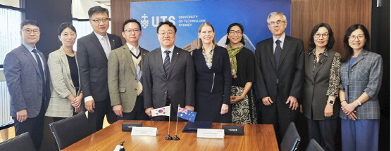 경상국립대학교(GNU) 대학원 기술경영학과는 11월 11일 호주 시드니공과대학교(UTS를 방문해 석사과정 복수학위 협정을 체결했다. 사진=경상국립대 제공