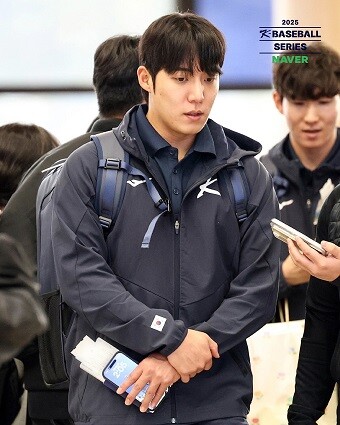 마운드가 볼넷을 남발하며 1무 1패로 마무리한 한일전 2경기, 대표팀으로선 에이스 원태인의 공백이 아쉬웠다. 사진=KBO 페이스북