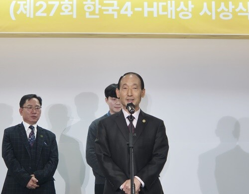 수상 소감을 전하는 박장수 한국4-H양평군본부 회장. 사진=한국4-H양평군본부 제공