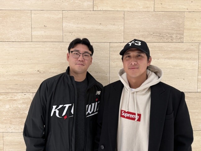 KT 베테랑 장성우(왼쪽)와 황재균은 아직 FA 계약에 이르지 못하고 있다. 사진=KT WIZ 제공