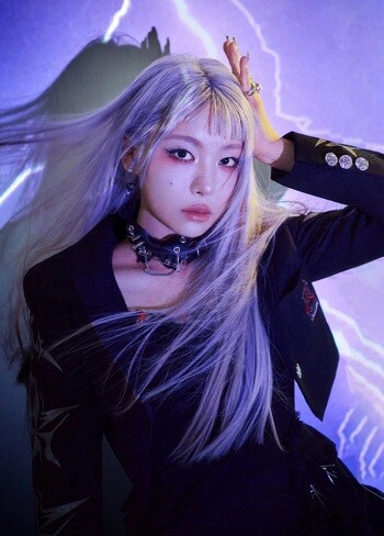 래퍼 재키와이가 전 연인으로부터 폭행을 당하는 등 데이트 폭력 피해를 호소한 가운데 소속사 AOMG가 법적 조치를 진행 중이라고 밝혔다. 사진=AOMG 제공