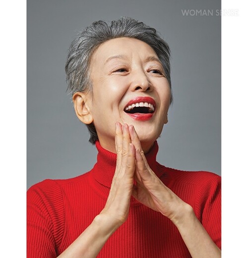12월 19일 ‘연극계의 큰 별’ 윤석화가 별세했다. 향년 69세. 사진=우먼센스