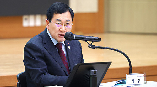 22일 주낙영 시장이 올해 마지막 확대간부회의를 주재 하고 있다. 사진=경주시 제공