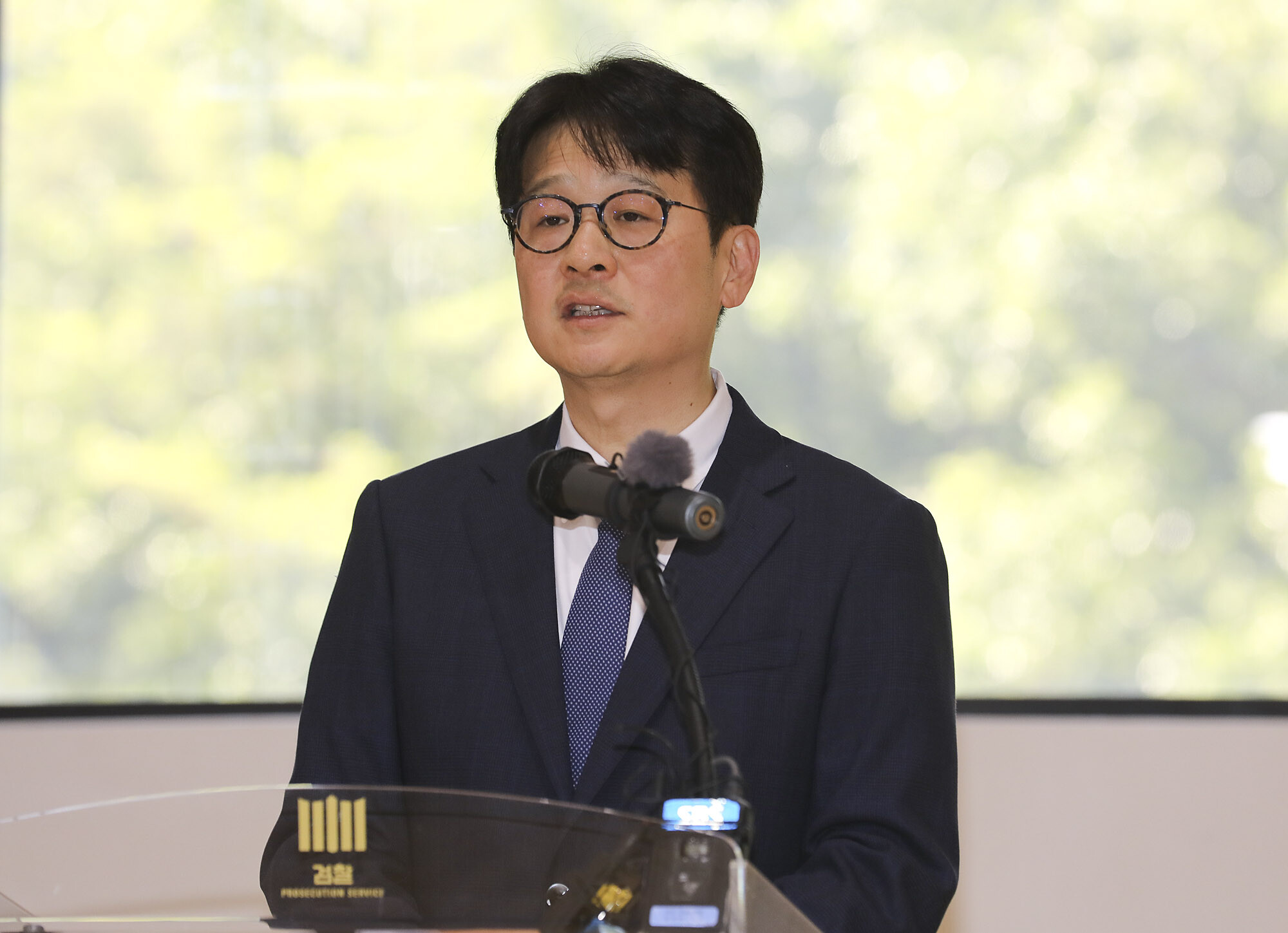 이창수 전 서울중앙지검이 12월 26일 ‘김건희 봐주기 수사’의혹과 관련해 소환을 통보한 특검팀 요구에 재차 불응했다.  사진 = 박정훈 기자