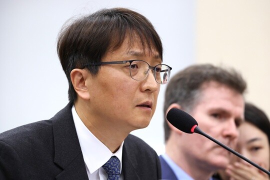 박대준 쿠팡 대표가 2025년 12월 2일 국회 과학기술정보방송통신위원회 전체회의에서 열린 쿠팡 침해사고 관련 현안 질의에 출석해 의원 질의에 답변하고 있다. 사진=박은숙 기자