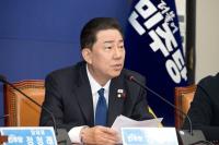 아군들도 거리두기…김병기 원내대표 ‘꼬꼬무 의혹’ 후폭풍