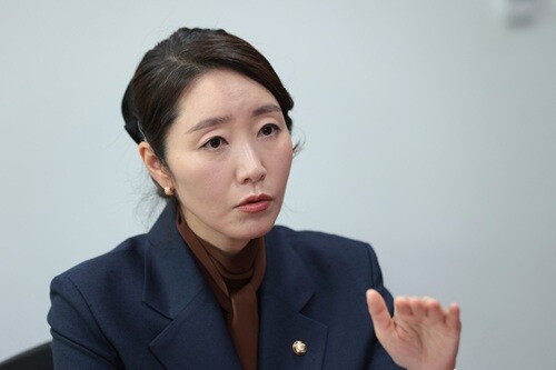김태우 전 강서구청장이 강선우 더불어민주당 의원을 정지차금법 위반 등 혐의로 경찰에 고발했다. 사진은 강선우 민주당 의원. 사진 = 박은숙 기자