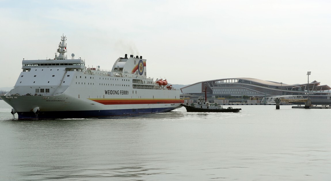 선박 입항하는 인천항국제여객터미널 모습. 사진=연합뉴스