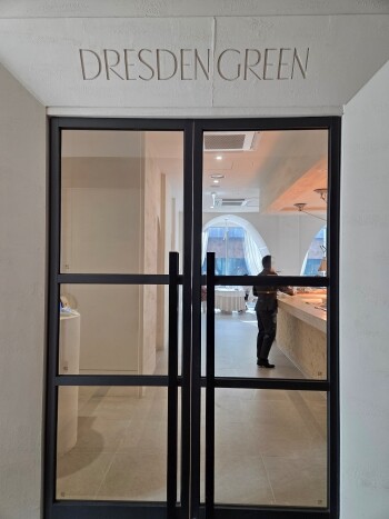 ‘천생연분’ 박가람 셰프가 이끄는 ‘드레스덴 그린’은 자연의 재료를 섬세하게 조리하는 컨템포러리 파인다이닝으로 유명하다. 사진=손우현 기자