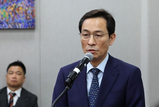 우상호 대통령실 정무수석이  2025년 11월 6일 국회 운영위원회에서 열린 대통령비서실과 국가안보실, 대통령경호처 등에 대한 국정감사에서 의원 질의에 답변하고 있다. 사진=박은숙 기자