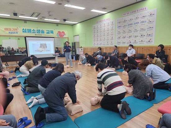 안양시 동안구 심폐소생술 교육 모습. 사진=안양시 제공