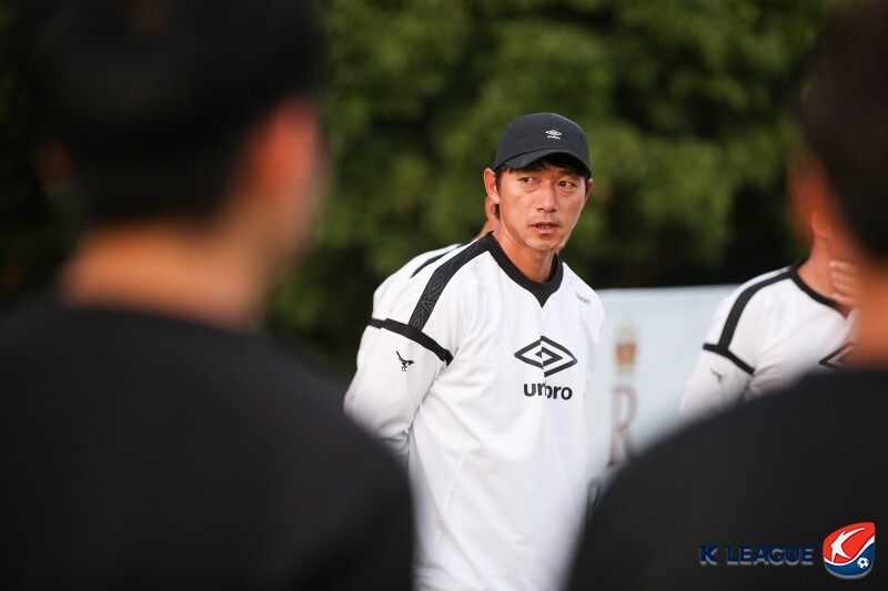 선수 은퇴 이후 지도자의 길을 걷던 김남일은 최근 연예 활동에 집중하고 있다. 사진=한국프로축구연맹 제공