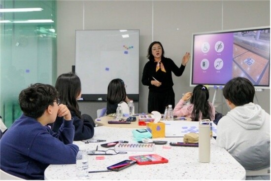 ‘키즈 디자인랩’ 활동 모습. 사진=부산시 제공