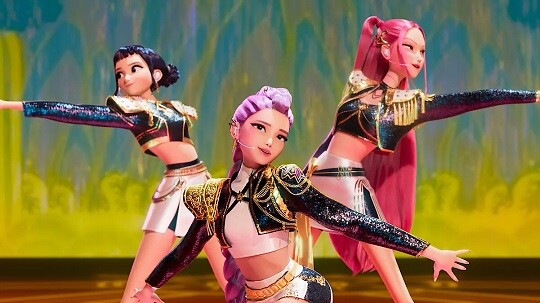 넷플릭스 인기 애니메이션 영화 '케이팝(K-팝) 데몬 헌터스'의 오리지널 사운드 트랙 '골든'(Golden)이 미국 최고 권위 음악상인 그래미 어워즈에서 첫 트로피를 거머쥐었다. 사진=넷플릭스 제공