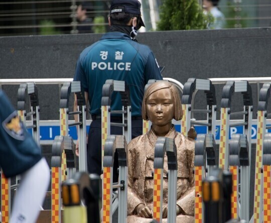 경찰이 평화의 소녀상 철거를 요구하며 일본군 '위안부' 피해자들을 모욕한 혐의를 받는 김병헌 위안부법폐지국민행동 대표를 피의자 신분으로 소환했다. 사진=이종현 기자