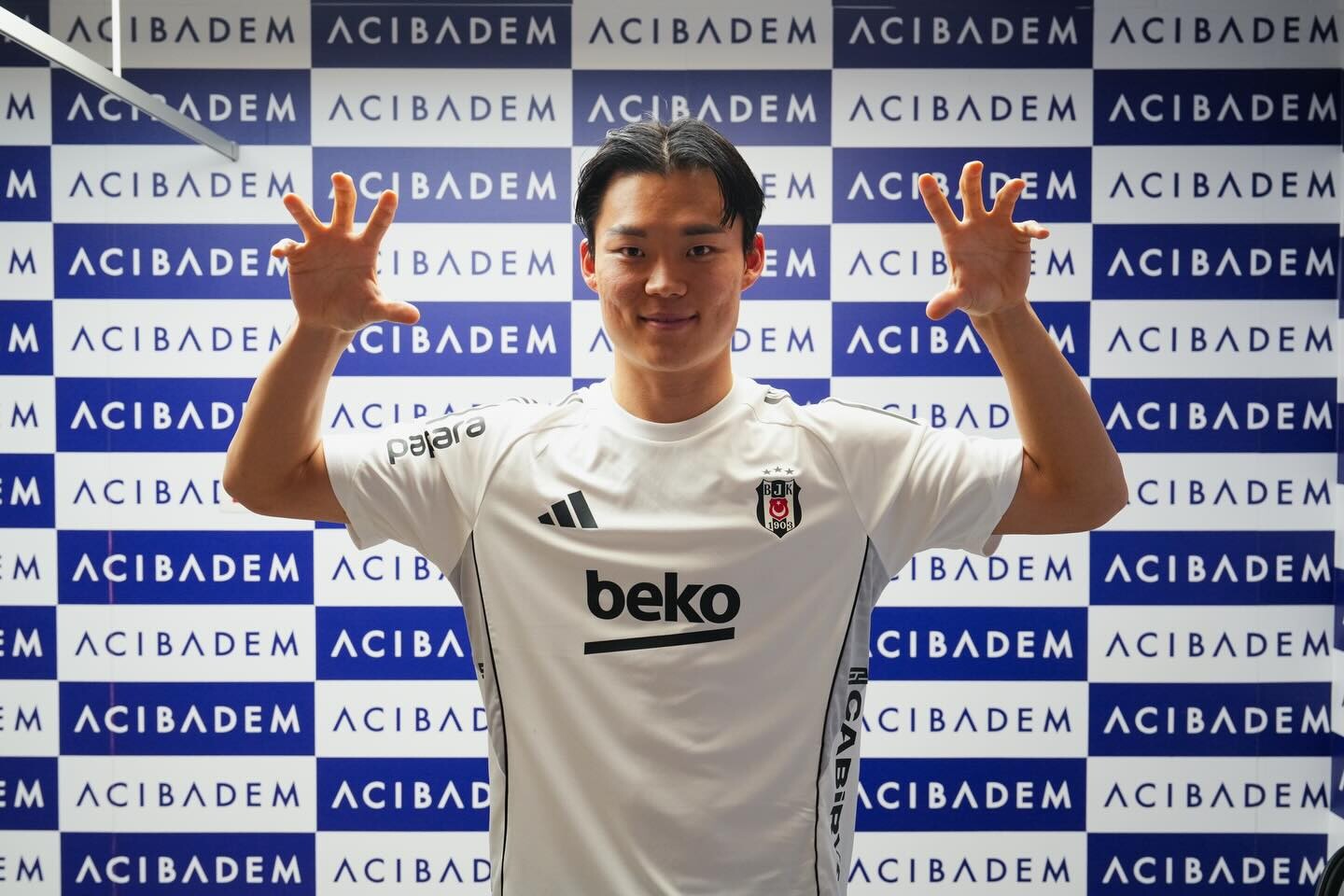 오현규가 데뷔전 득점으로 팀의 2-2 무승부를 이끌었다. 사진=베식타스 페이스북