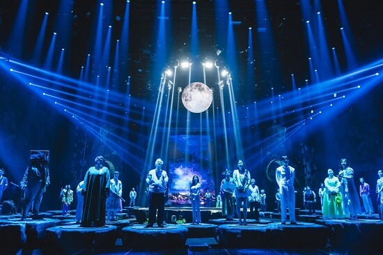 국민을 보호하기 위해 자신의 의무를 다하다 안타깝게 숨진 의인(義人)들의 희생을 '예능'을 위해 이용했다는 비난을 받은 디즈니+(플러스) 오컬트 예능 프로그램 '운명전쟁49'가 재차 사과했다. 사진=월트디즈니컴퍼니 제공