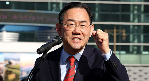 주호영 국회부의장(대구 수성구갑)이 지난 1월  25일 대구동대구역 광장 박정희 동상 앞에서 대구시장 출마 선언 의사를 밝히고 있다. 사진=일요신문 DB