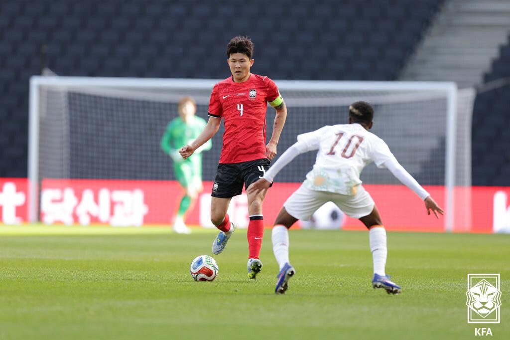 직전 경기 출전 포지션이 다소 달랐던 김민재가 또 다시 변화를 맞이할지 관심이 집중된다. 사진=KFA 제공