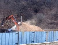 창문도 못 여는 마을…경북 산불 피해지 '비산먼지'에 갇힌 내막
