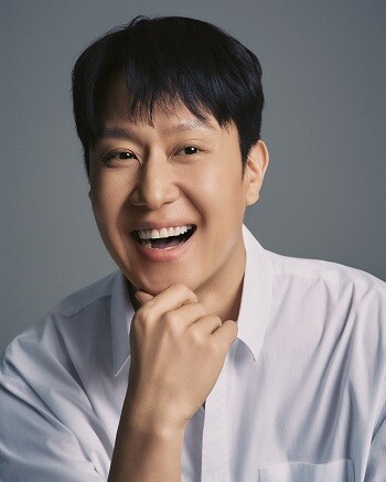 영화 '바람' 속 주인공 짱구의 배우를 향한 뜨거운 생존기를 그린 영화 '짱구'에서 배우 정우는 감독 겸 주연으로 분했다. 사진=BH엔터테인먼트 제공