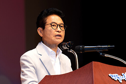 이철우 경북지사가 12일 오전 도청에서 열린 '직원 만남의 날' 자리에서 발언하고 있다. 사진=경북도 제공