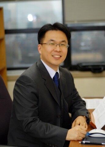 이원상 조선대 법학과 교수는 불법 웹툰 사이트를 단순한 저작권 침해가 아니라 조직적 경제범죄로 보고 수사해야 한다고 강조했다. 사진=이원상 교수 제공