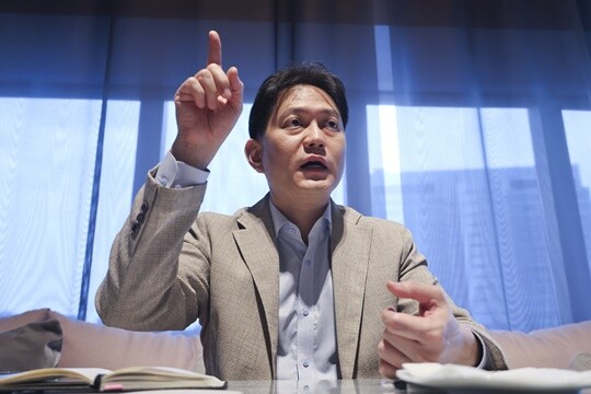 박경렬 KAIST 교수가 지난 7월 1일 오후 서울 강남구 한 호텔에서 일요신문과 인터뷰하고 있다. 사진=박정훈 기자
