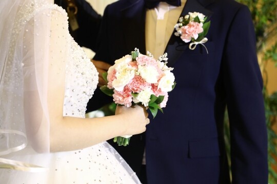 서울 강남구의 한 웨딩홀에서 신랑 신부가 결혼하는 모습으로 기사의 특정 내용과 관련 없다. 사진=임준선 기자