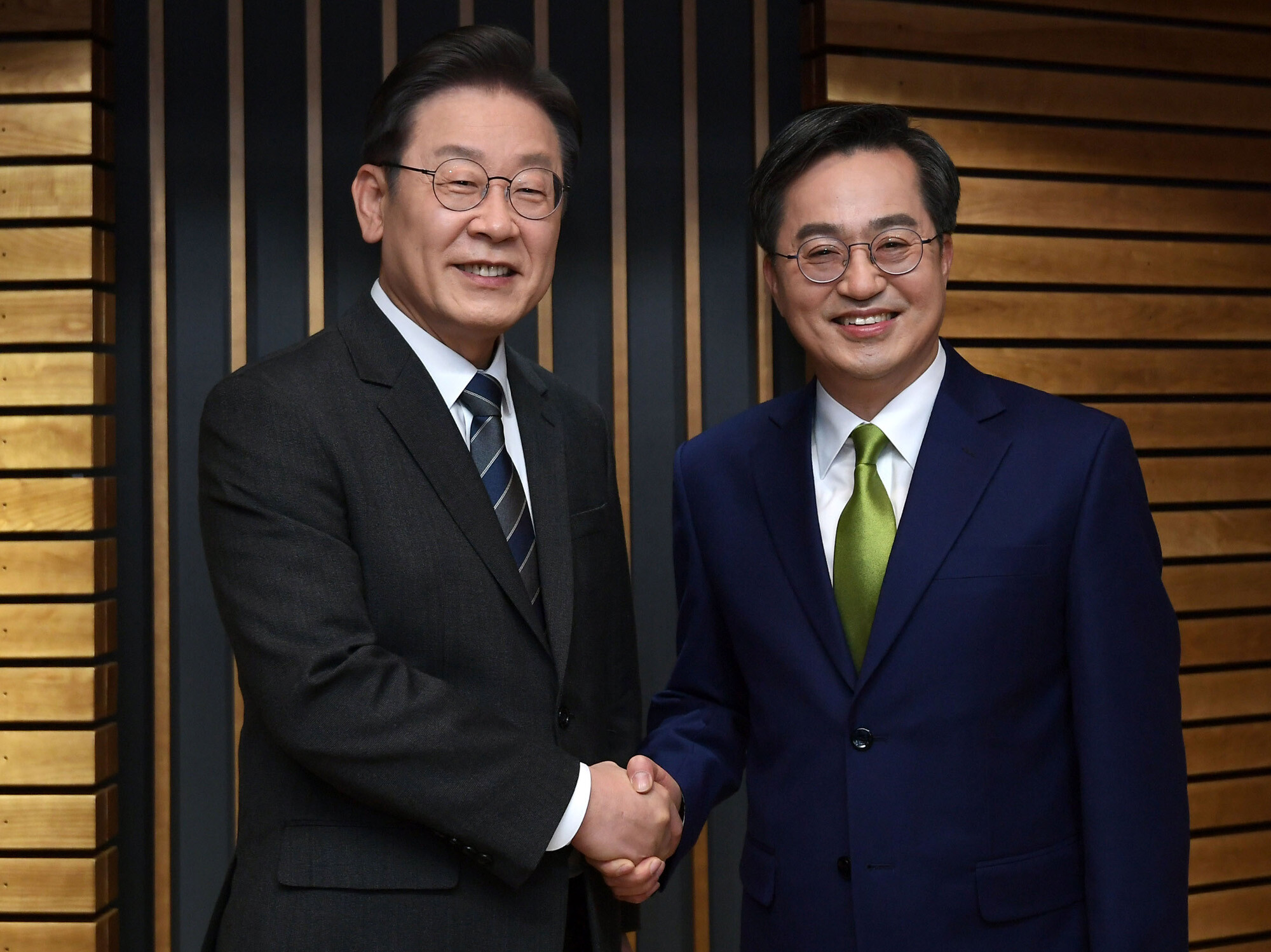 2018년 하반기부터 2026년 상반기까지 경기도정을 책임졌던 전직 경기도지사들. 이재명 대통령과 김동연 전 경기도지사. 사진=이종현 기자