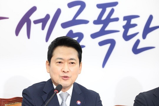 국민의힘 장동혁 대표가 8월 13일 국회에서 열린 최고위원회의에서 발언하고 있다. 사진=박은숙 기자