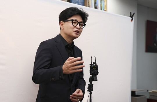 한동훈 무소속 의원이 9월 11일 오전 서울 여의도 국회 의원회관에서 제넨셀·세종메디칼 피해자들 기자회견에서 발언하고 있다. 사진=박은숙 기자