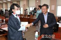 법사위 간 김진애 의원
