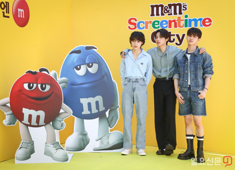 m&m 팝업스토어  더보이즈  포토콜